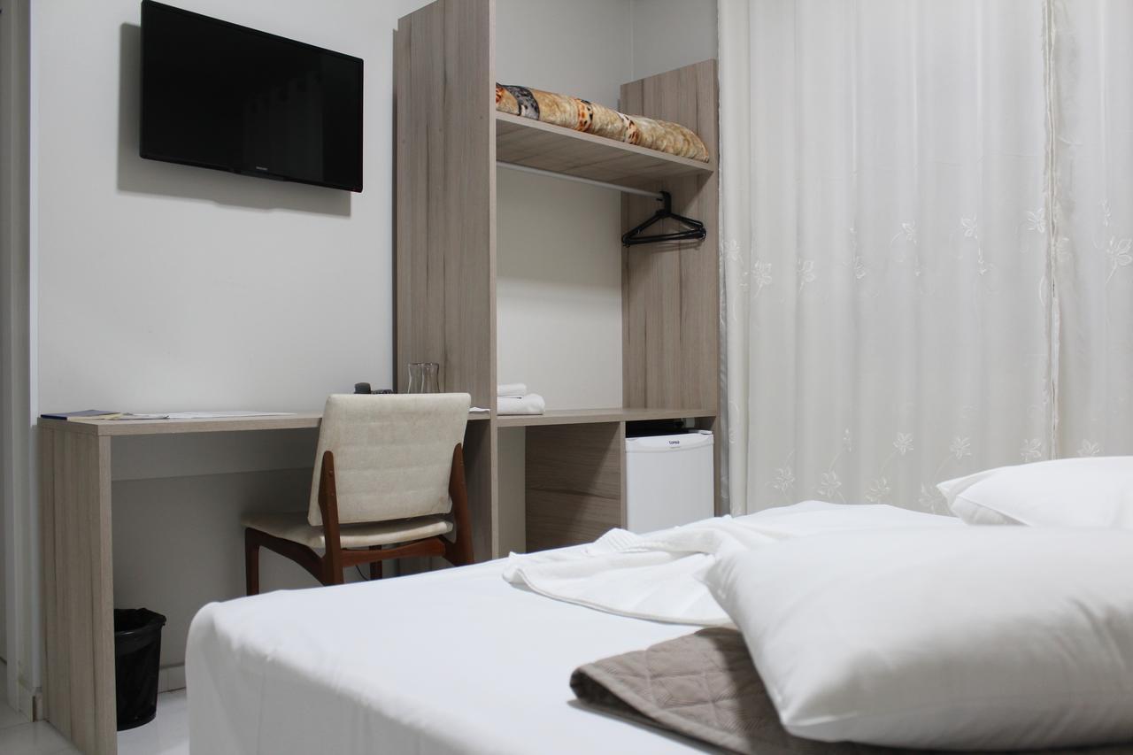 Aj Hotel Chapeco - Facil Acesso Patio Shopping E Rotula Da Bandeira מראה חיצוני תמונה